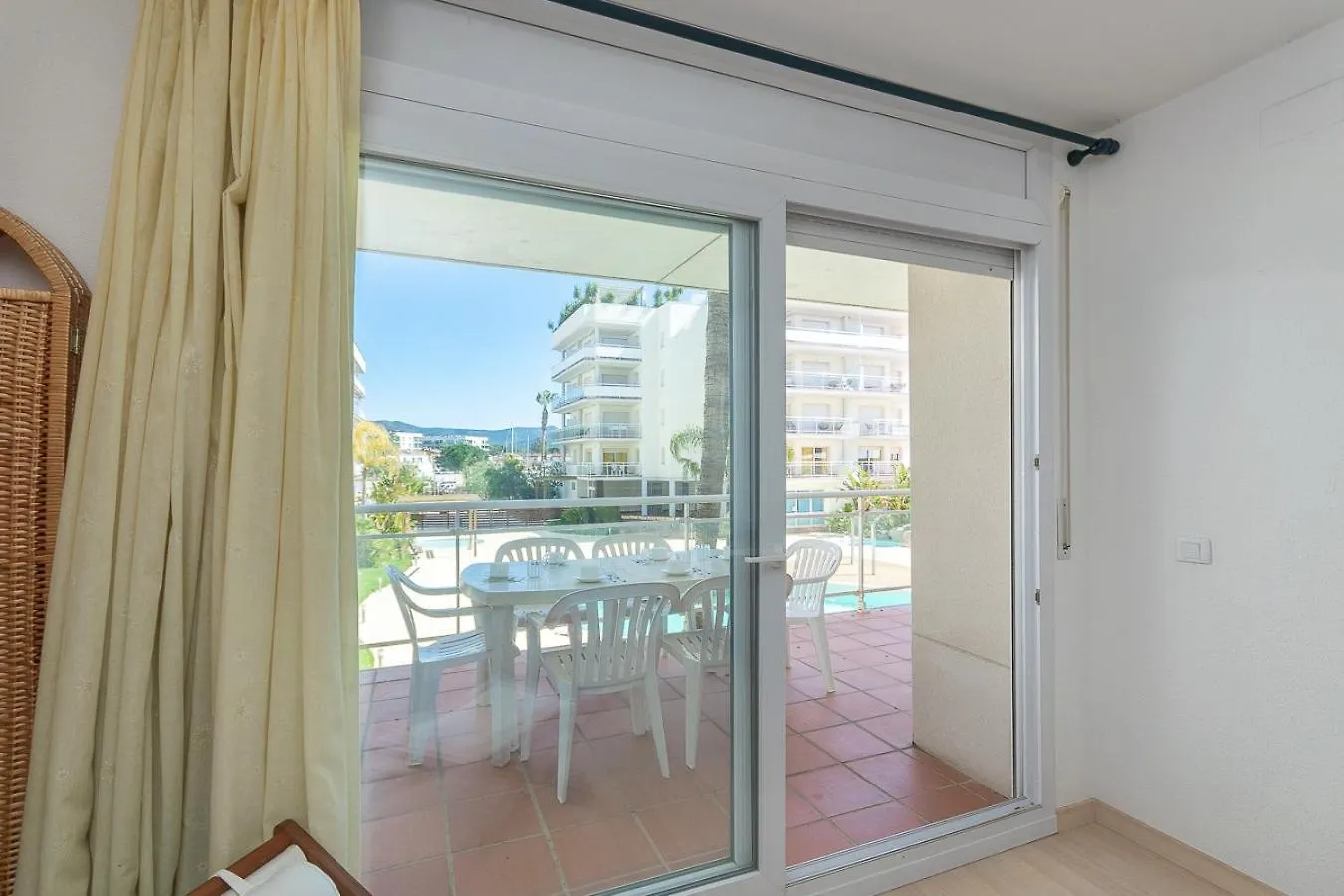 Apartment Bonito Aparatamento Con Vistas A La Piscina Av-70 Roses Spain